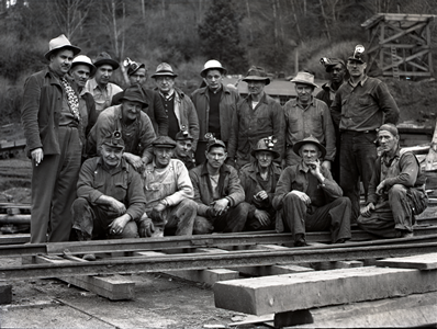 Workers from the Coast Fuel Corporation. Source: Coos History Museum and Maritime Collection, CHM 991-N118d 